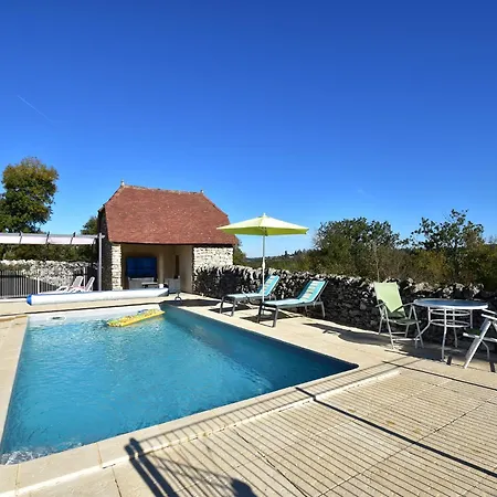 In Gramat With Private Pool Hébergement de vacances *