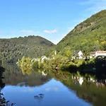 In Gramat With Private Pool Hébergement de vacances *