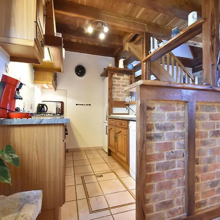 In Gramat With Private Pool Dom wakacyjny Rignac (Lot)